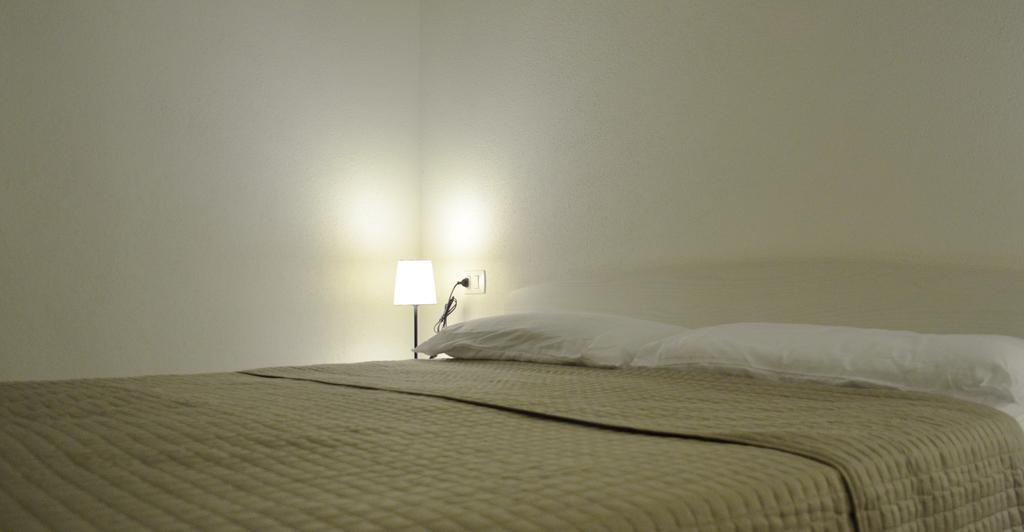 Gf Apartments La Vigna Badesi Phòng bức ảnh