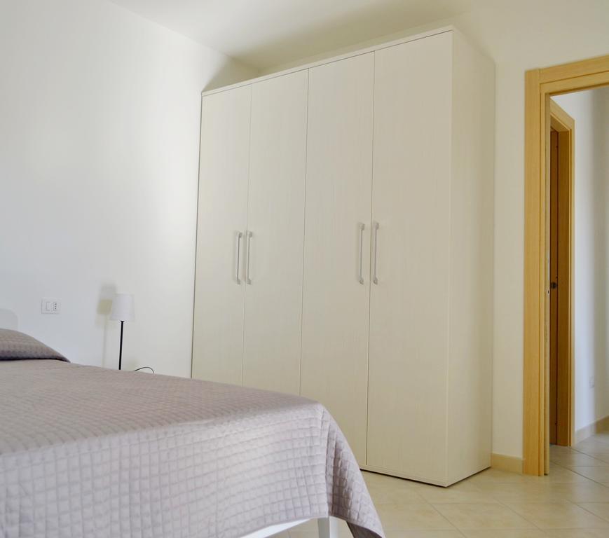 Gf Apartments La Vigna Badesi Phòng bức ảnh