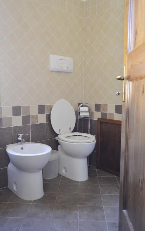 Gf Apartments La Vigna Badesi Phòng bức ảnh