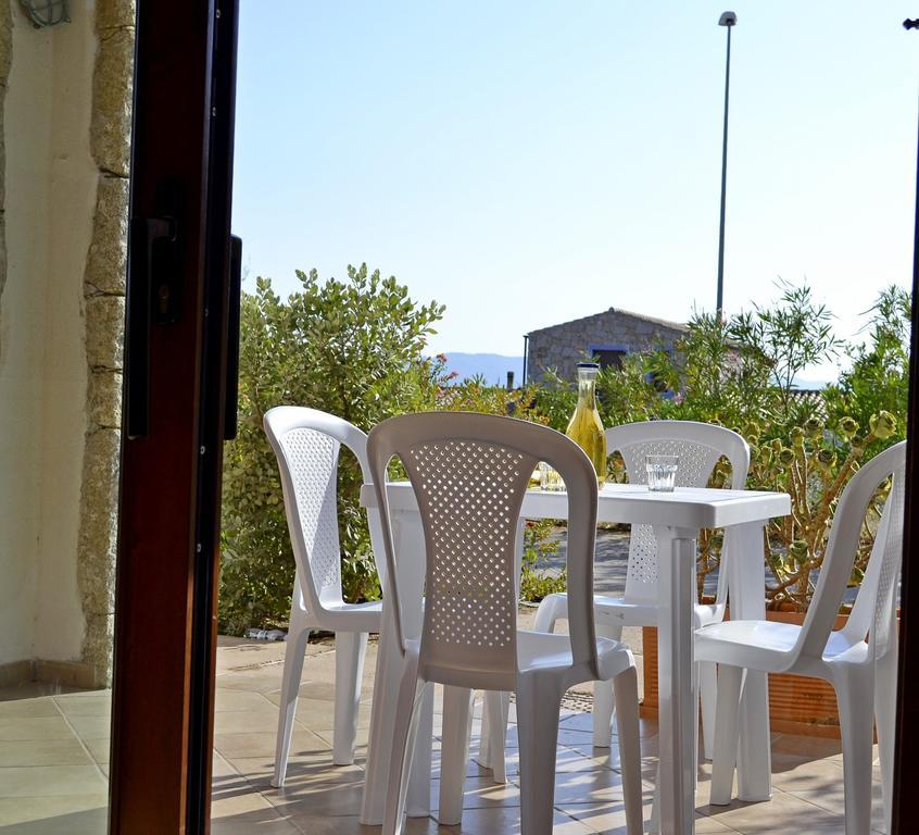 Gf Apartments La Vigna Badesi Phòng bức ảnh