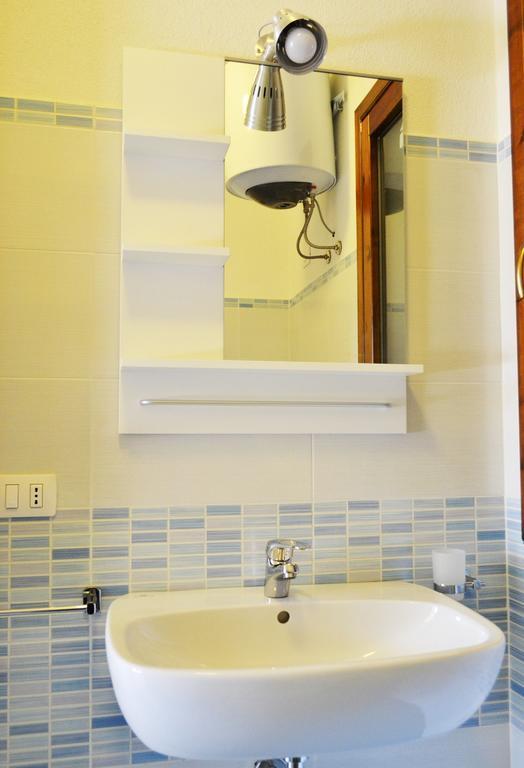 Gf Apartments La Vigna Badesi Phòng bức ảnh